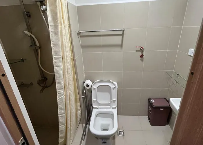 Chino Roces Makati - Paid Parking - Red Residences Apartment