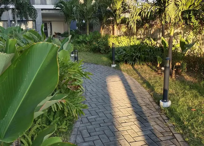 Apartment Chino Roces Makati - Paid Parking - Red Residences