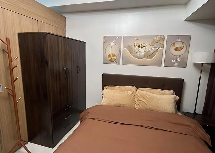 Apartment Chino Roces Makati - Paid Parking - Red Residences *