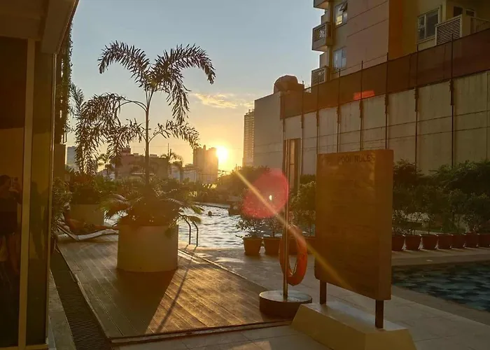Chino Roces Makati - Paid Parking - Red Residences Apartment
