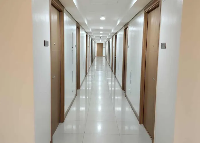 Apartment Chino Roces Makati - Paid Parking - Red Residences *