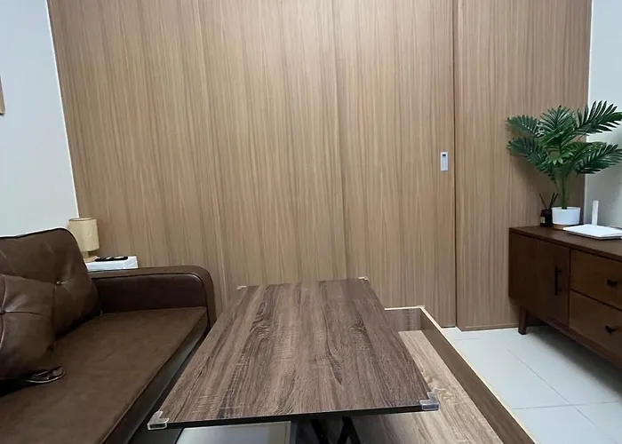 Apartment Chino Roces Makati - Paid Parking - Red Residences