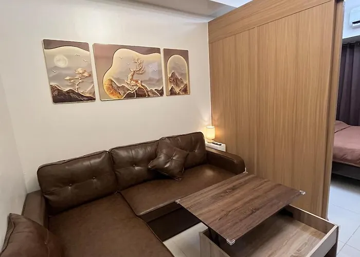Apartment Chino Roces Makati - Paid Parking - Red Residences Manila