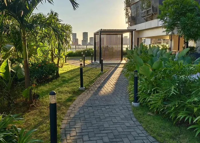 Apartment Chino Roces Makati - Paid Parking - Red Residences Manila